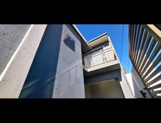 13 BEDROOM HOUSE FOR SALE IN ZOLA